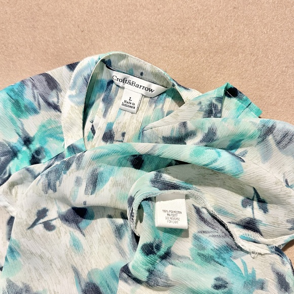 Croft & barrow Large business casual sleeveless button down blouse work attire i - Picture 3 of 4